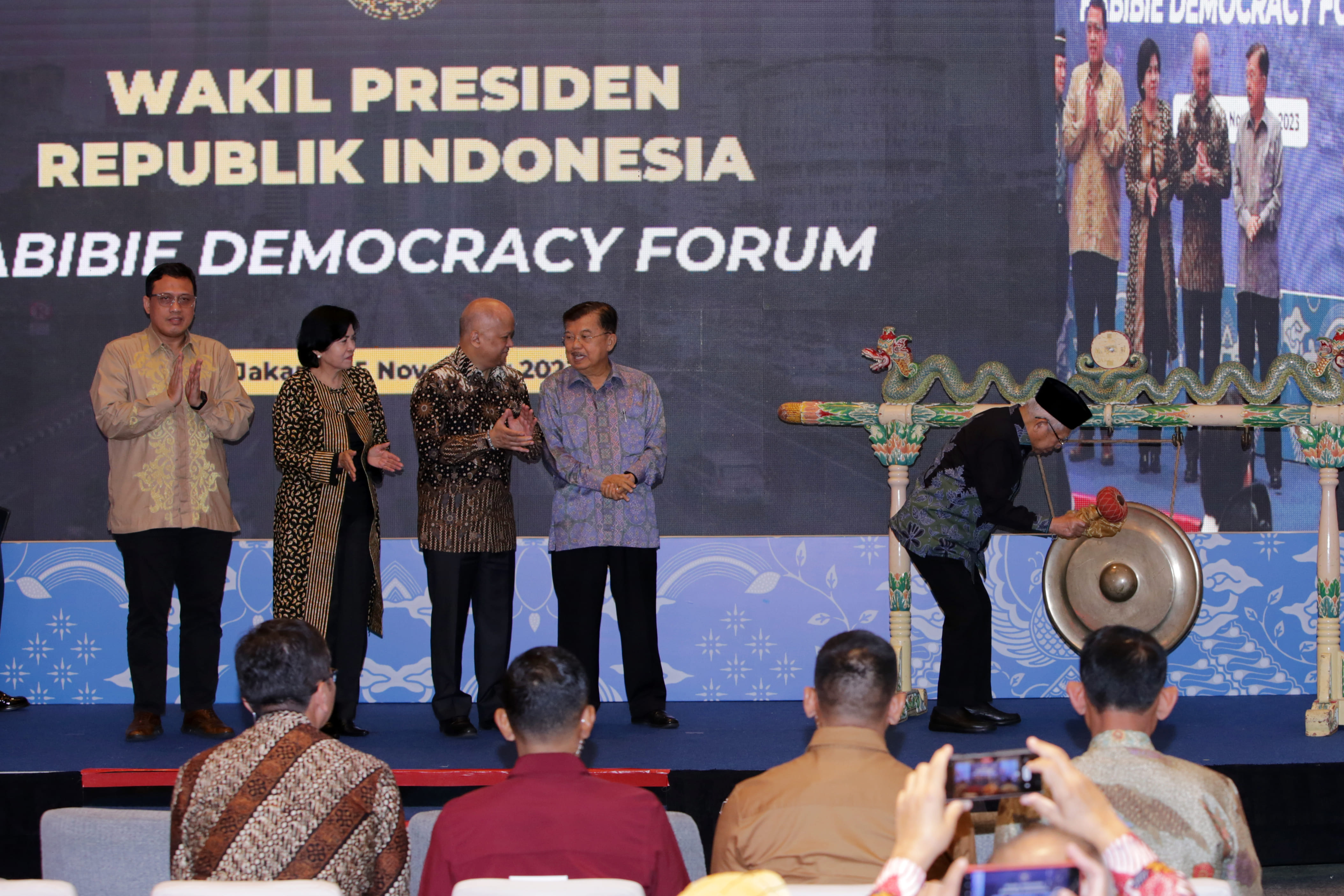 Tentang Habibie Democracy Forum 2023